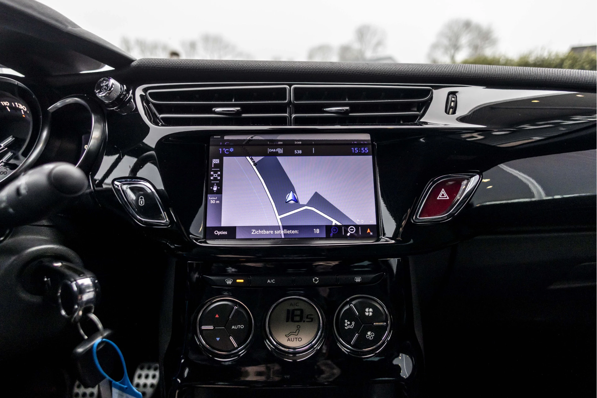 Hoofdafbeelding DS DS 3