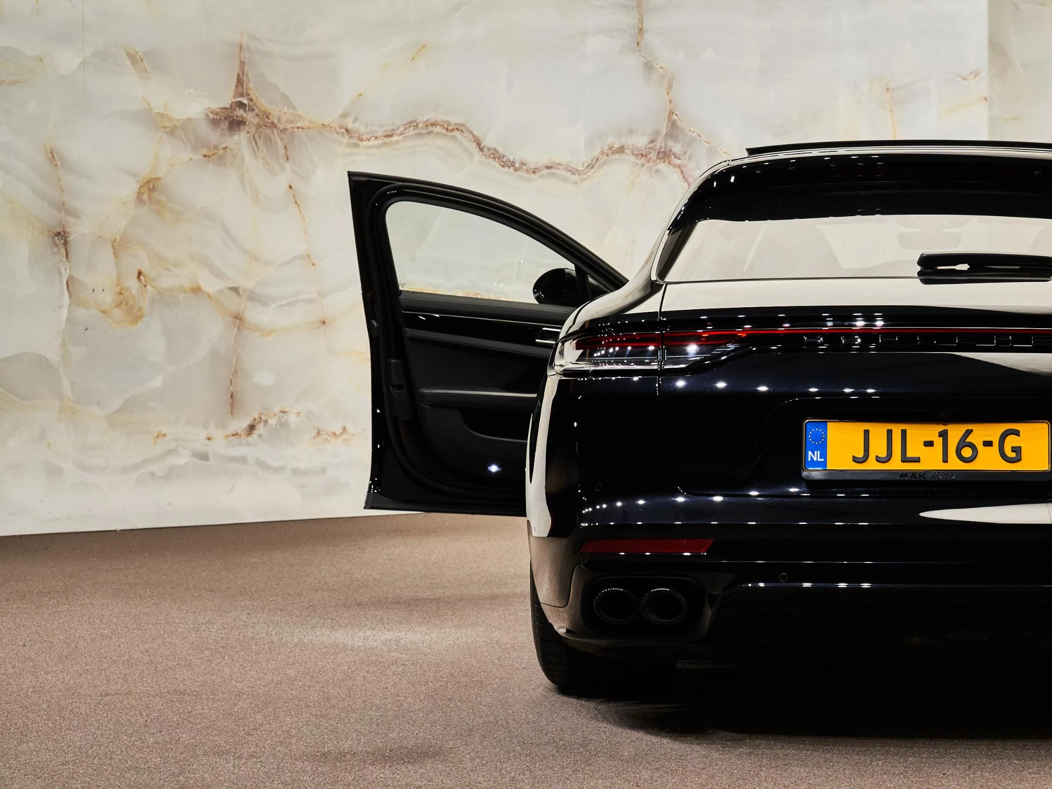 Hoofdafbeelding Porsche Panamera