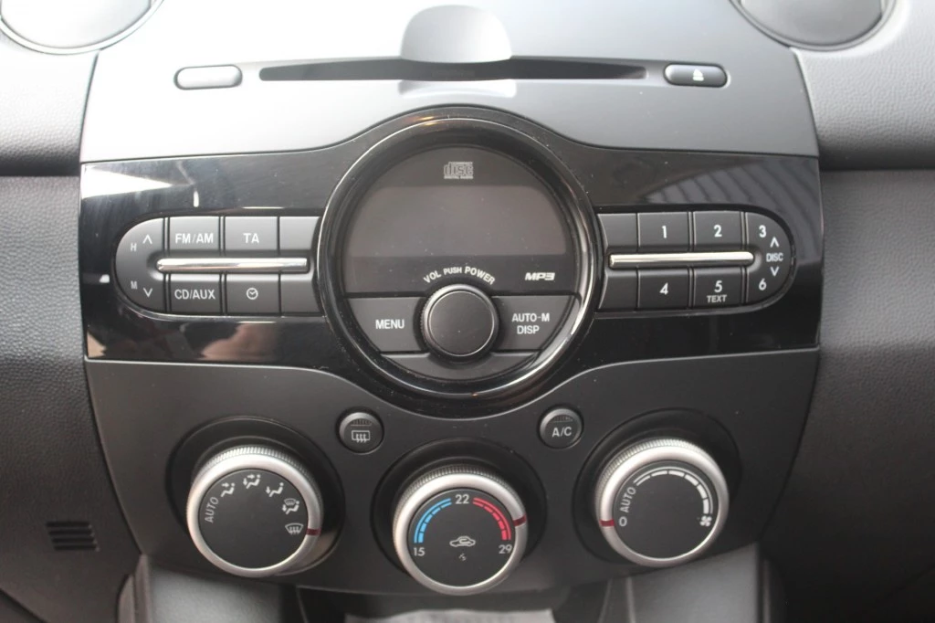 Hoofdafbeelding Mazda 2