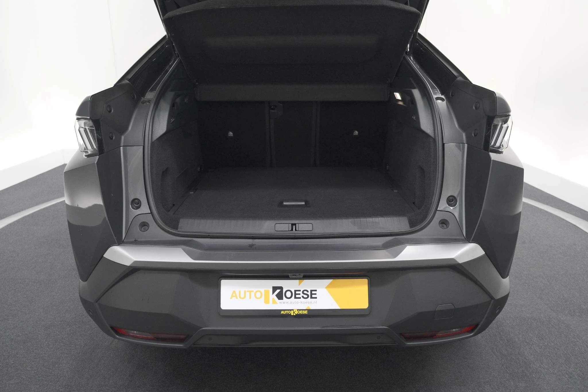 Hoofdafbeelding Peugeot e-3008