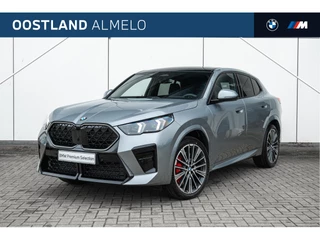 BMW X2 sDrive20i High Executive M Sport Automaat / Panoramadak / Trekhaak / Sportstoelen / Adaptieve LED / M Adaptief onderstel / Head-Up / Parking Assistant Plus / Stuurverwarming