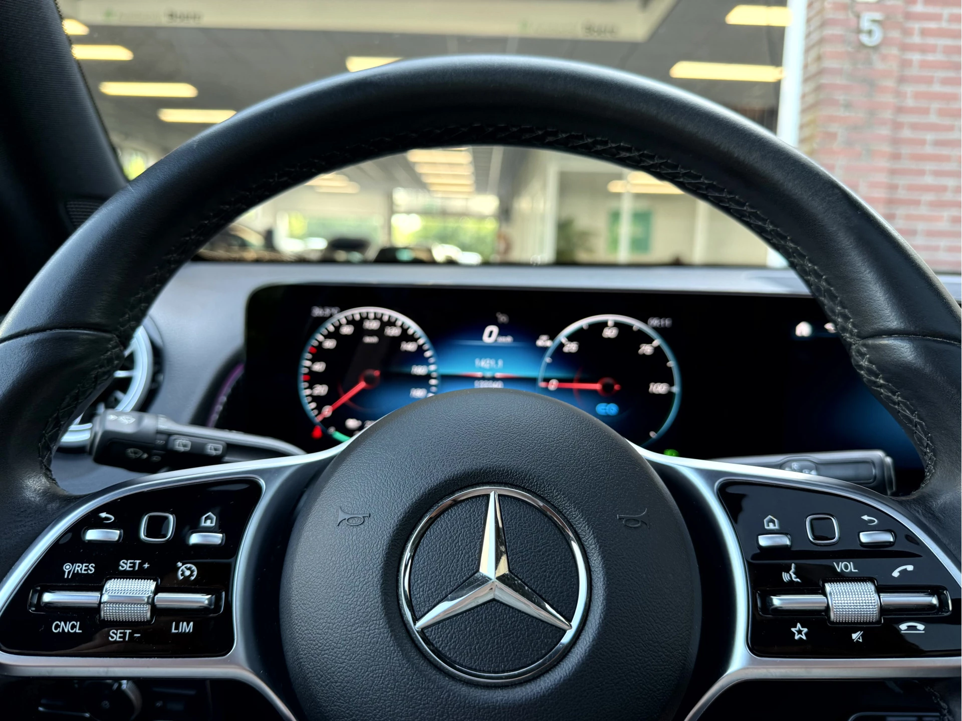 Hoofdafbeelding Mercedes-Benz EQB