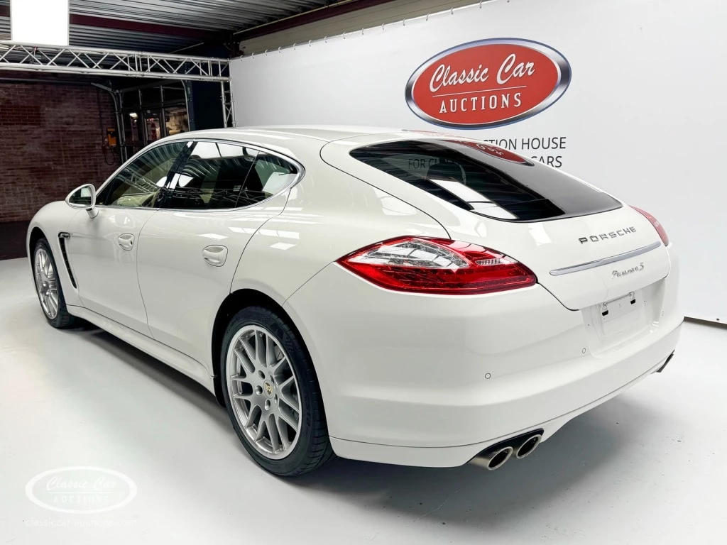 Hoofdafbeelding Porsche Panamera