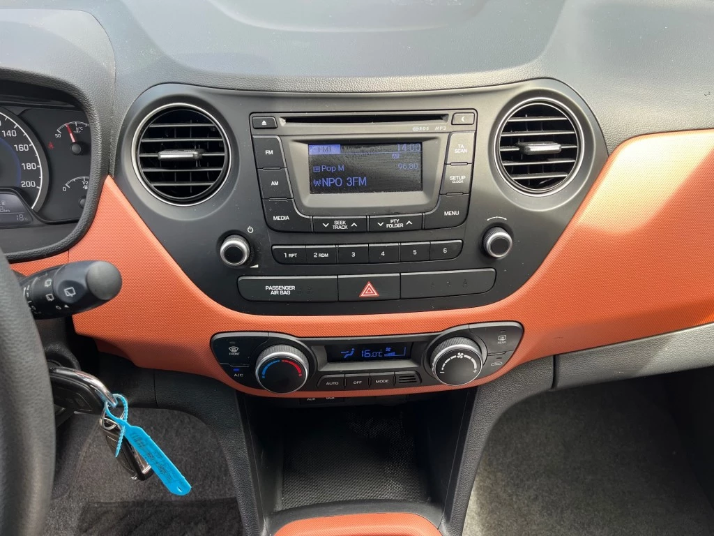 Hoofdafbeelding Hyundai i10