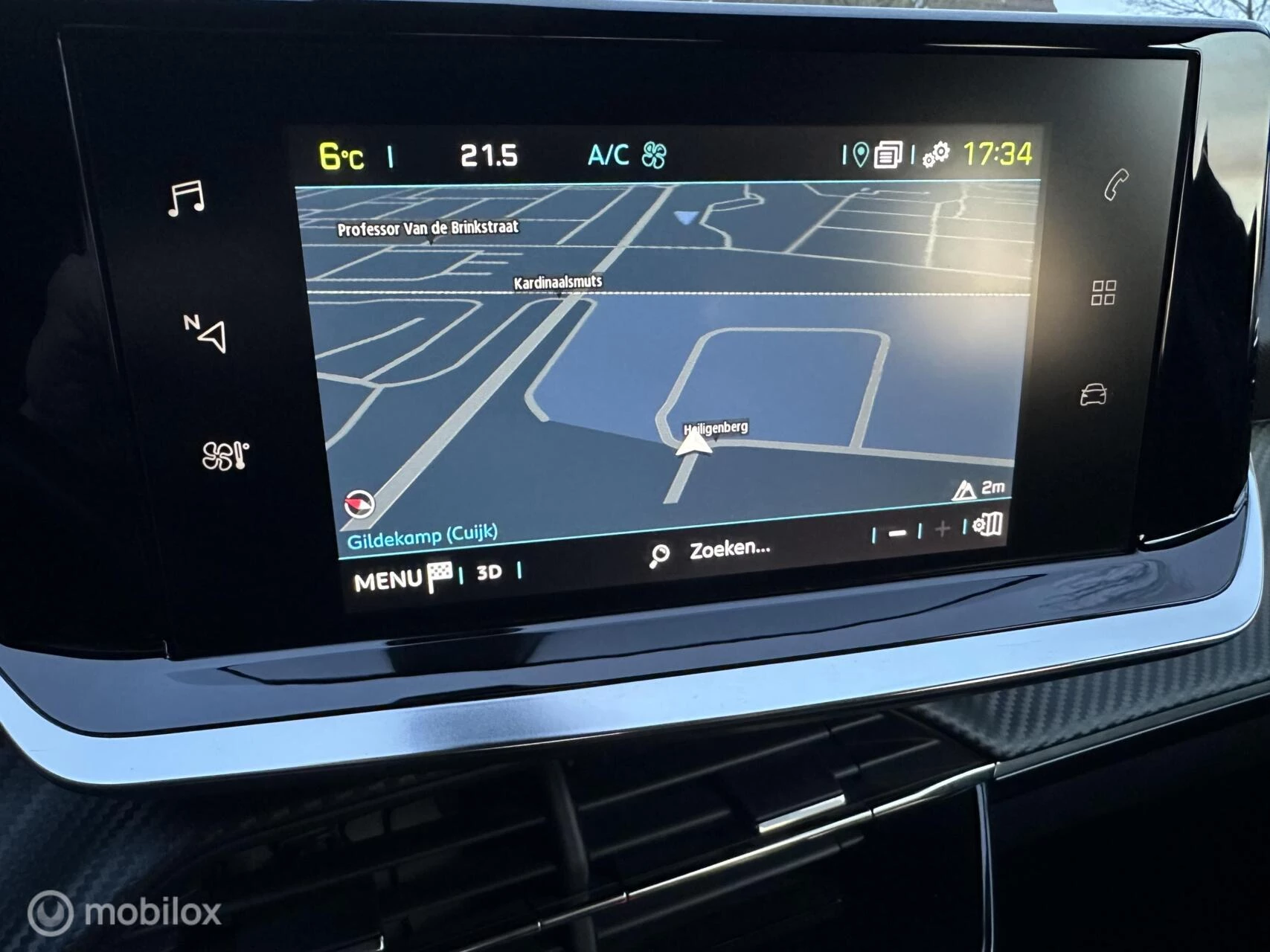 Hoofdafbeelding Peugeot e-2008