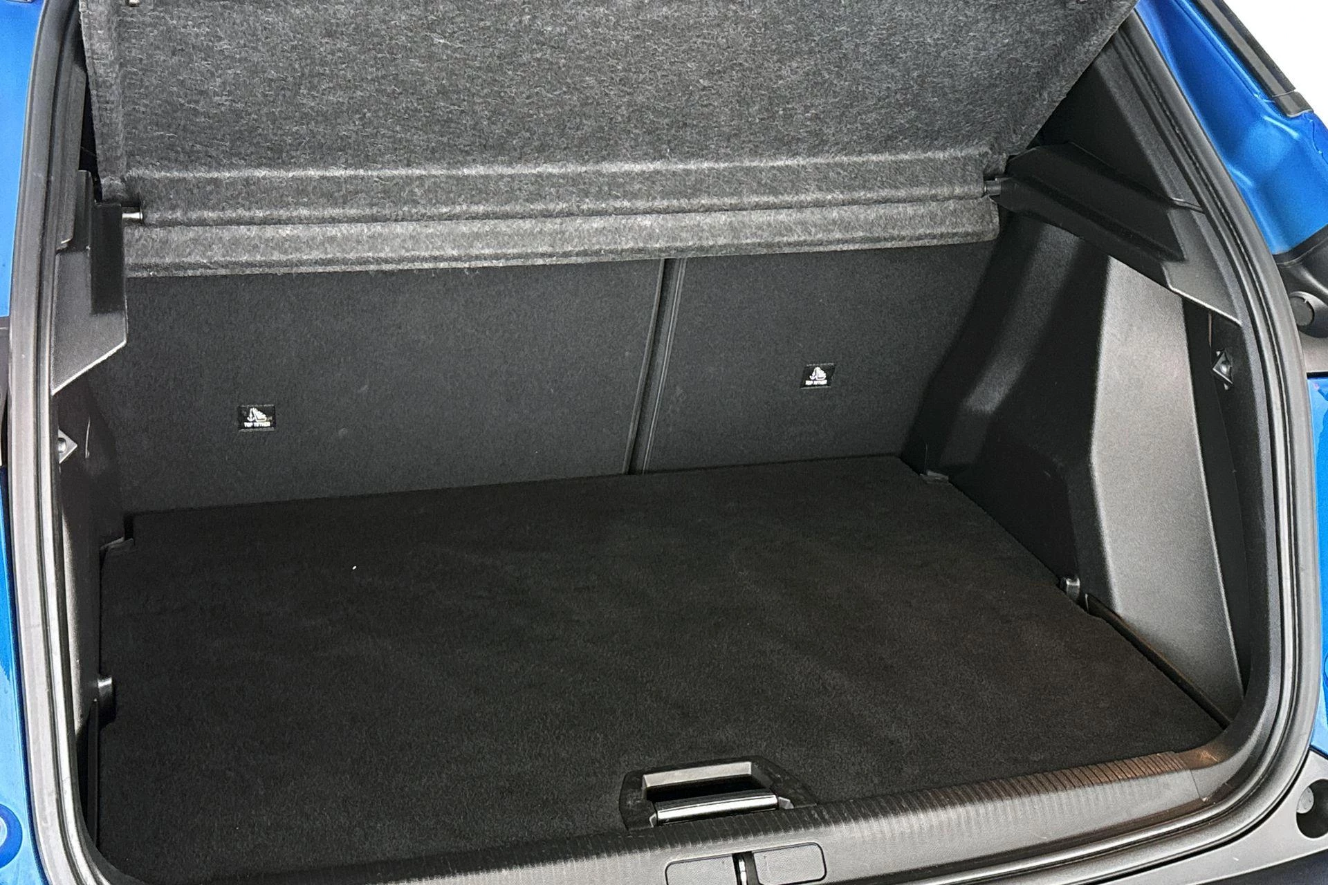Hoofdafbeelding Peugeot e-2008