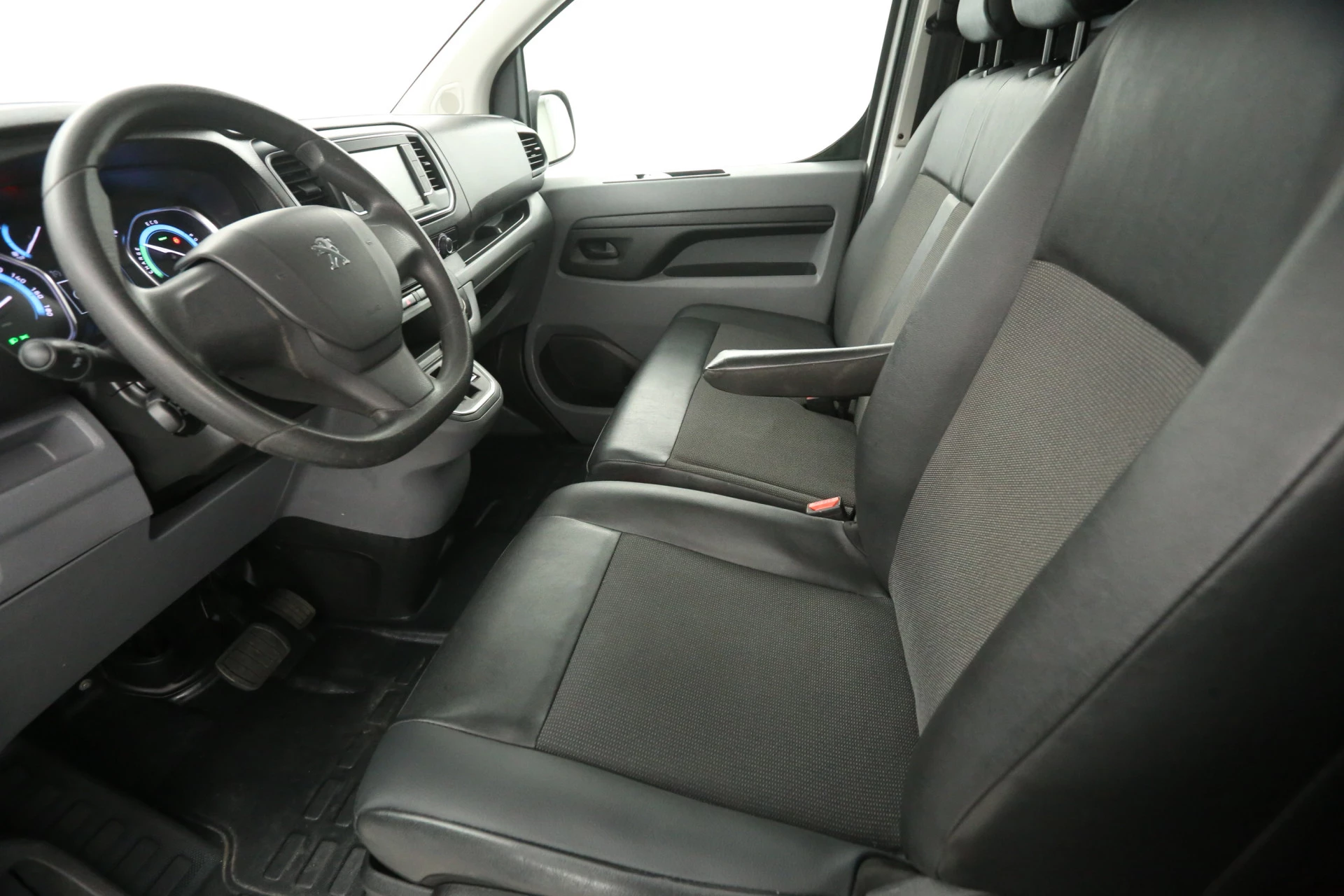 Hoofdafbeelding Peugeot e-Expert