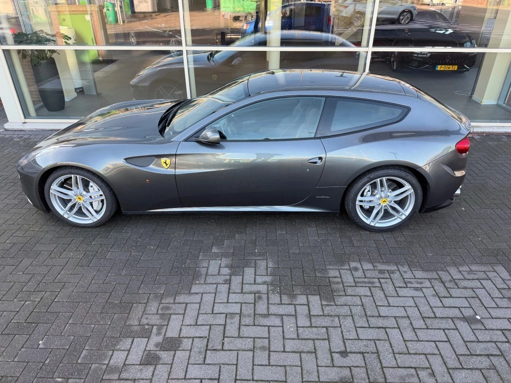 Hoofdafbeelding Ferrari FF