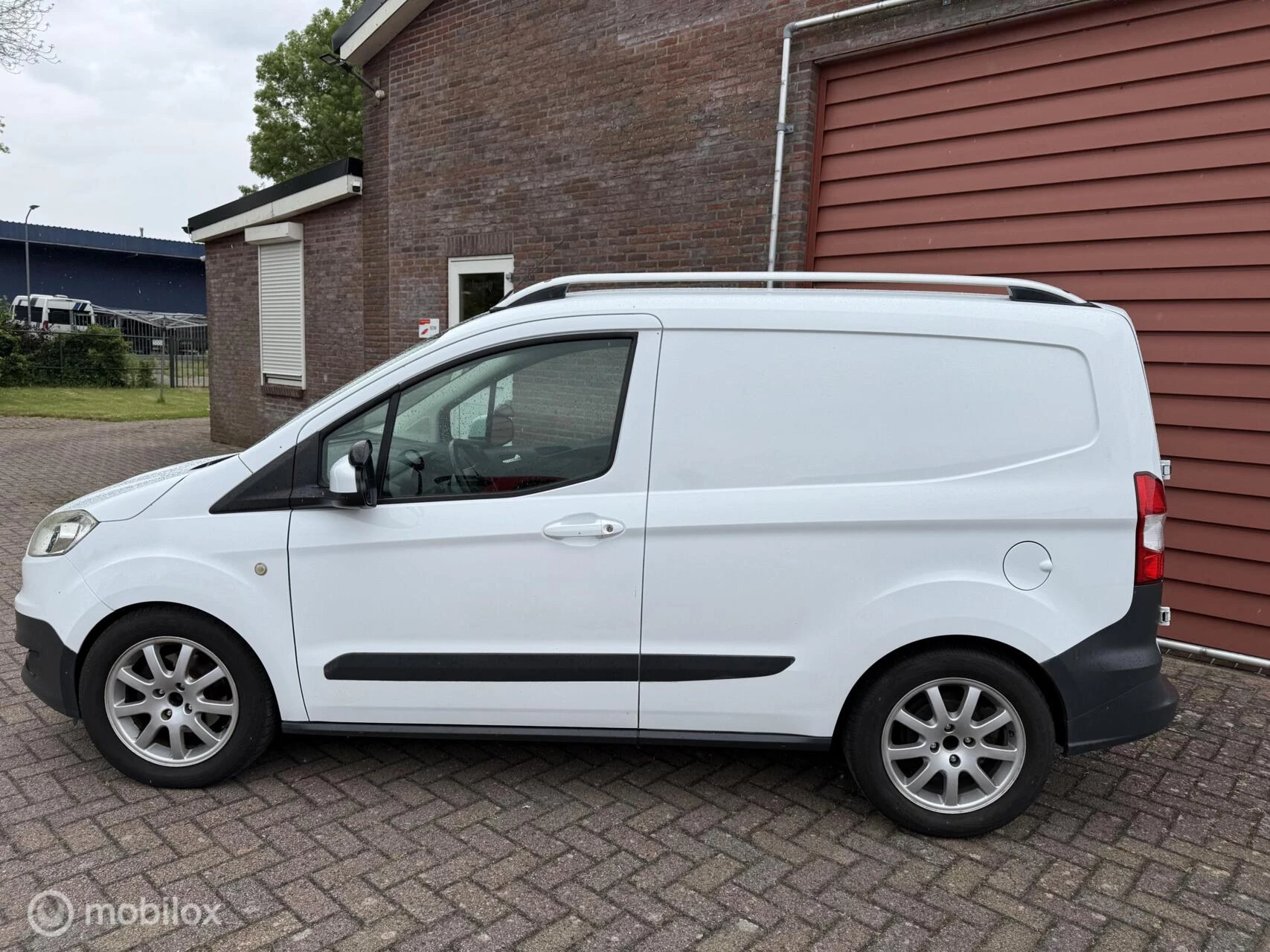 Hoofdafbeelding Ford Transit Courier