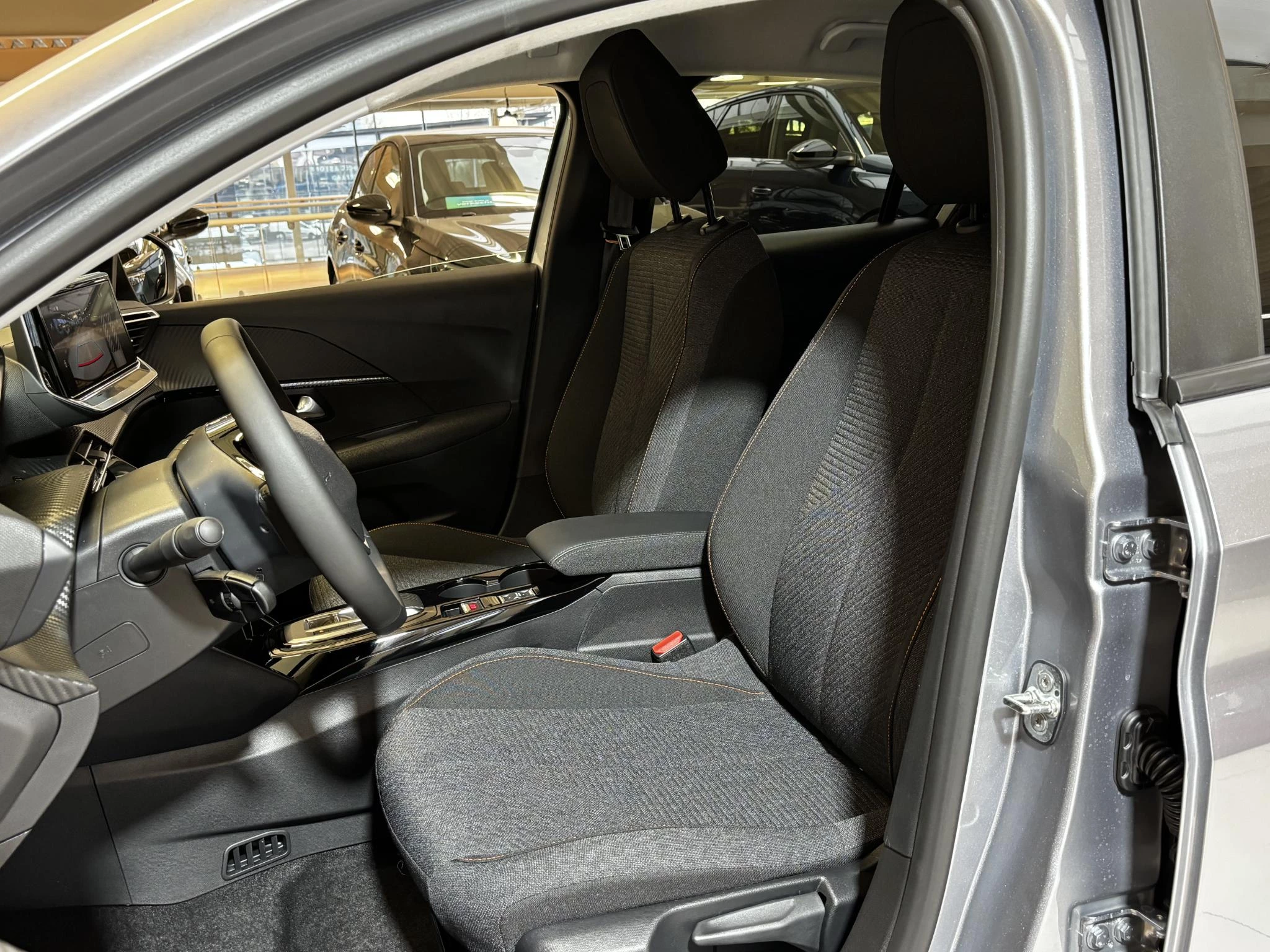 Hoofdafbeelding Peugeot e-208