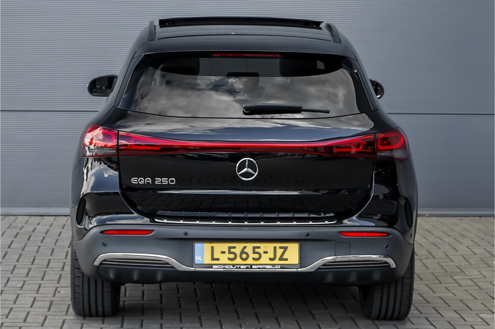 Hoofdafbeelding Mercedes-Benz EQA