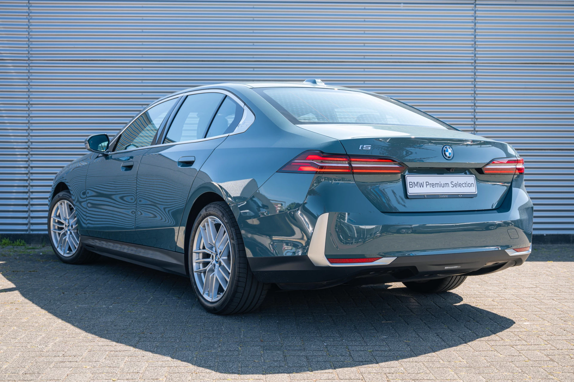 Hoofdafbeelding BMW i5