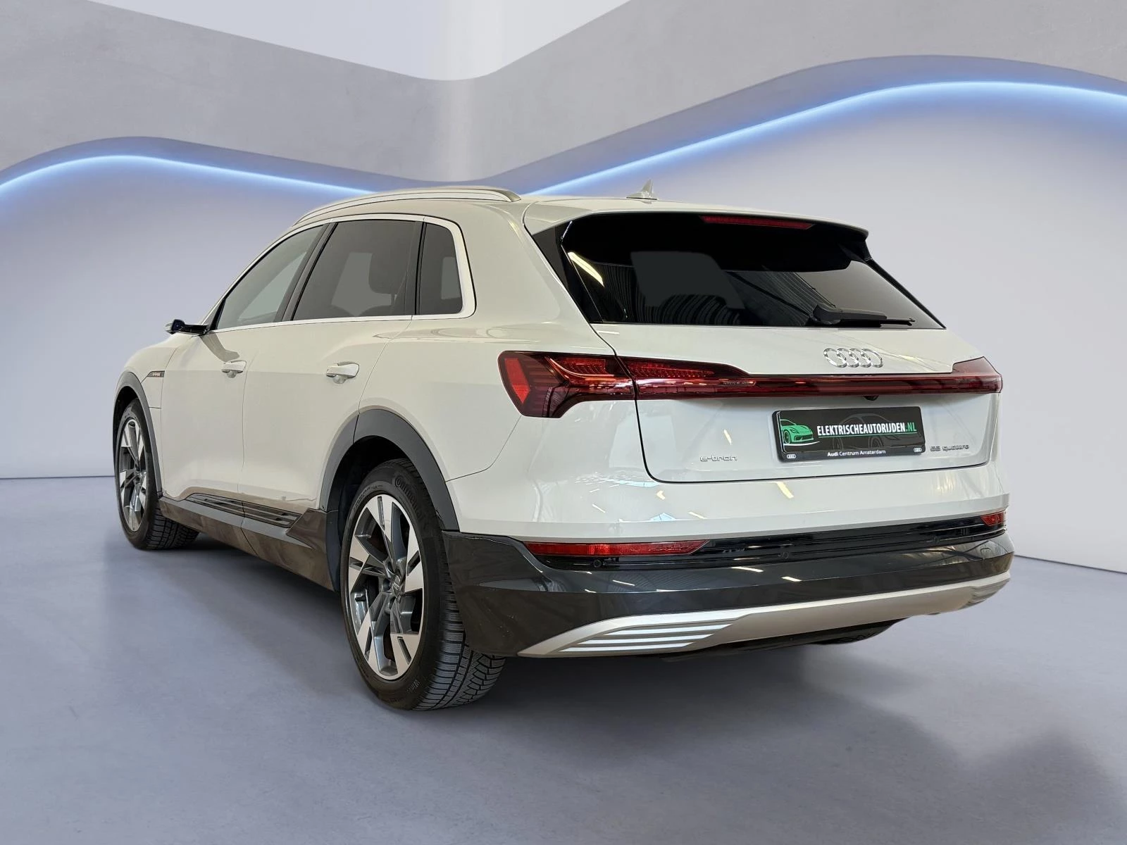 Hoofdafbeelding Audi e-tron