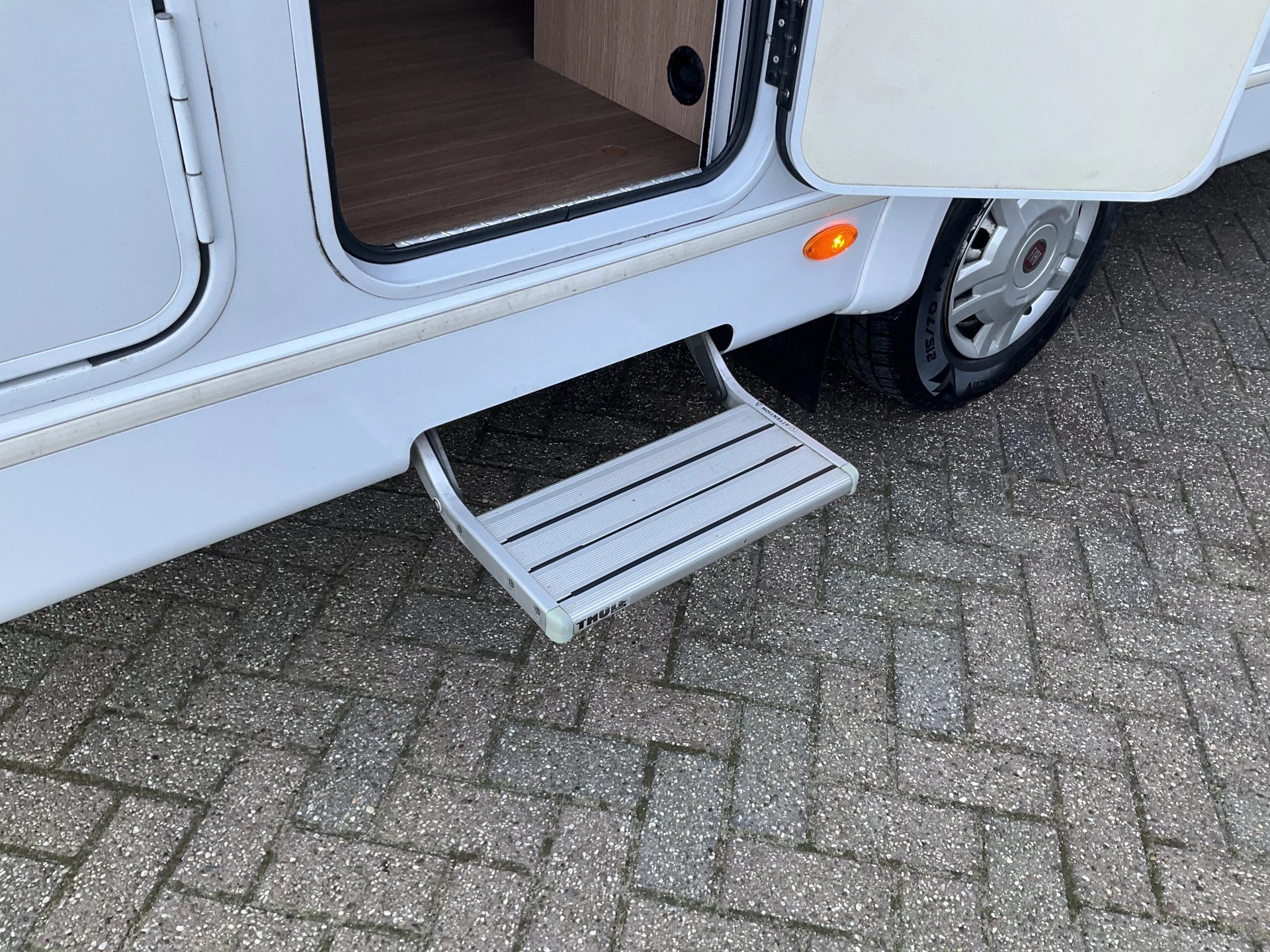 Hoofdafbeelding Carado T 59 2.3 131pk Airco Cruise Trekhaak Fietsendrager 2-Persoons Sunlight Carado