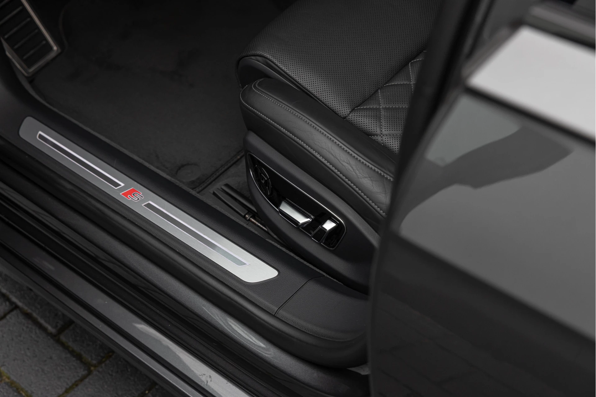 Hoofdafbeelding Audi S8