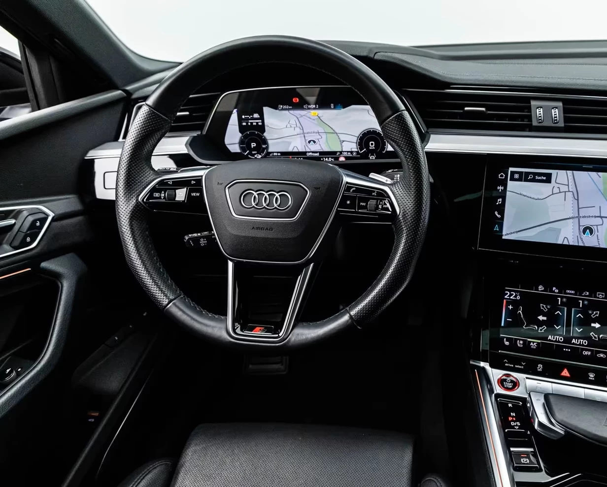 Hoofdafbeelding Audi e-tron