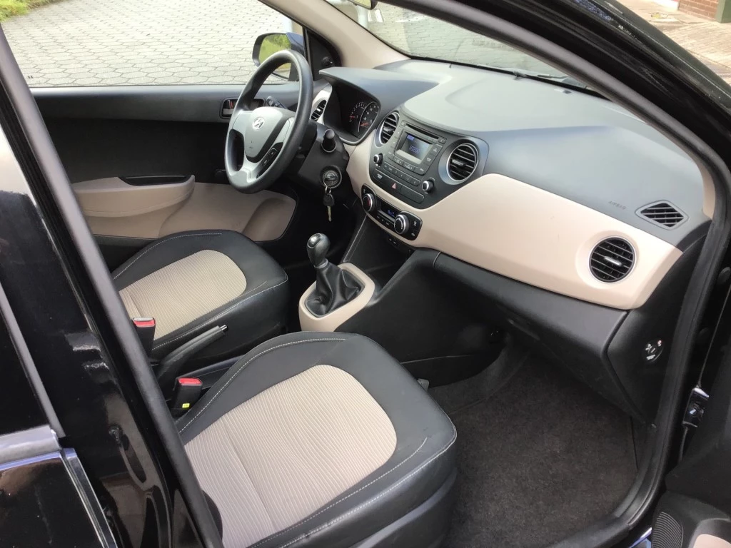 Hoofdafbeelding Hyundai i10
