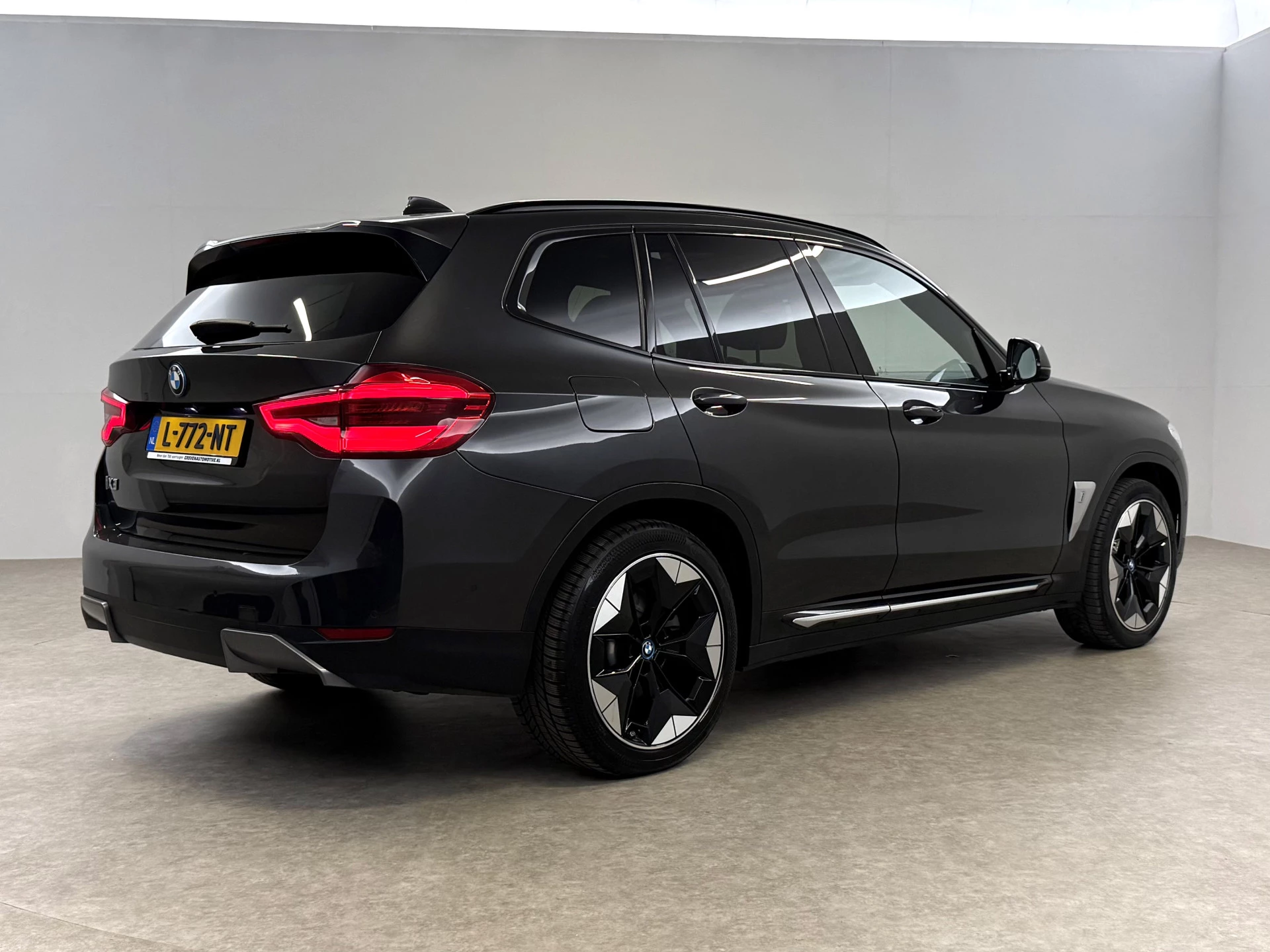 Hoofdafbeelding BMW iX3