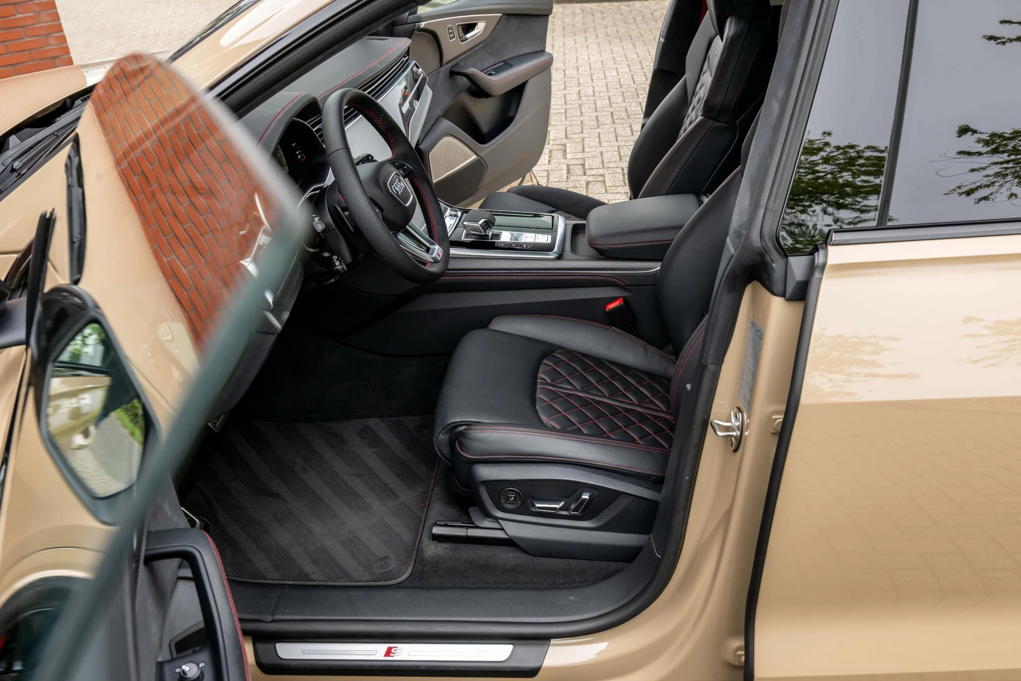 Hoofdafbeelding Audi Q8