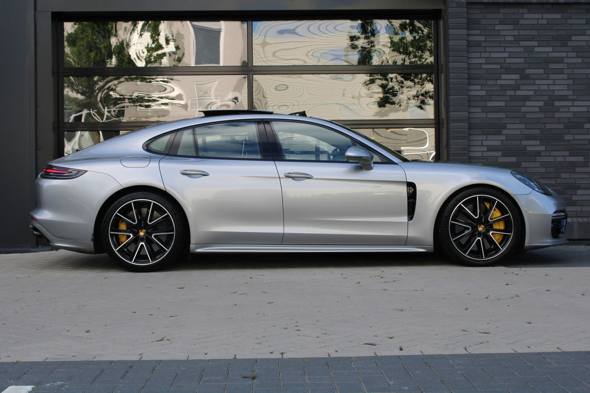 Hoofdafbeelding Porsche Panamera