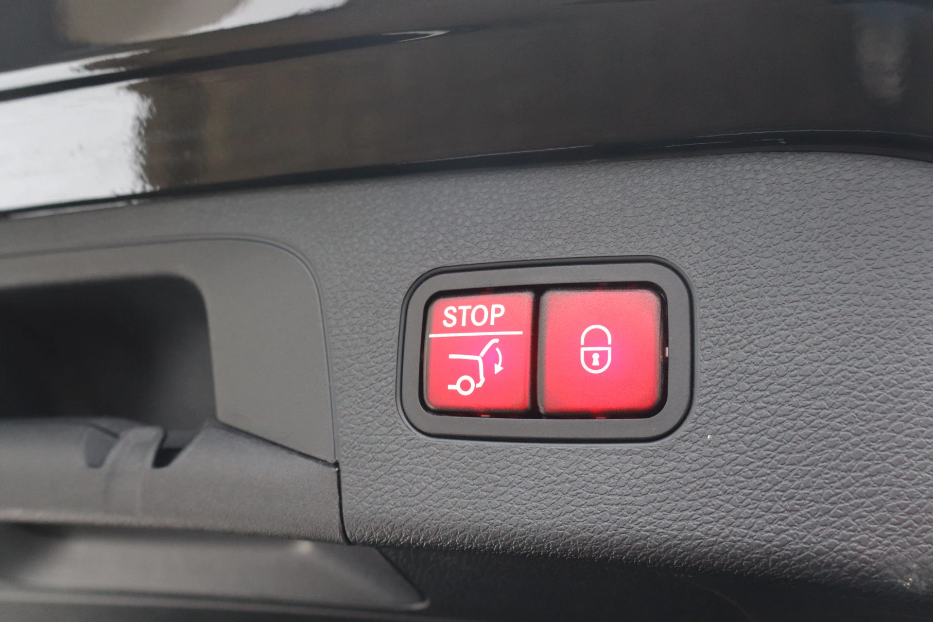 Hoofdafbeelding Mercedes-Benz EQC