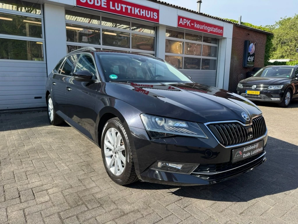 Hoofdafbeelding Škoda Superb
