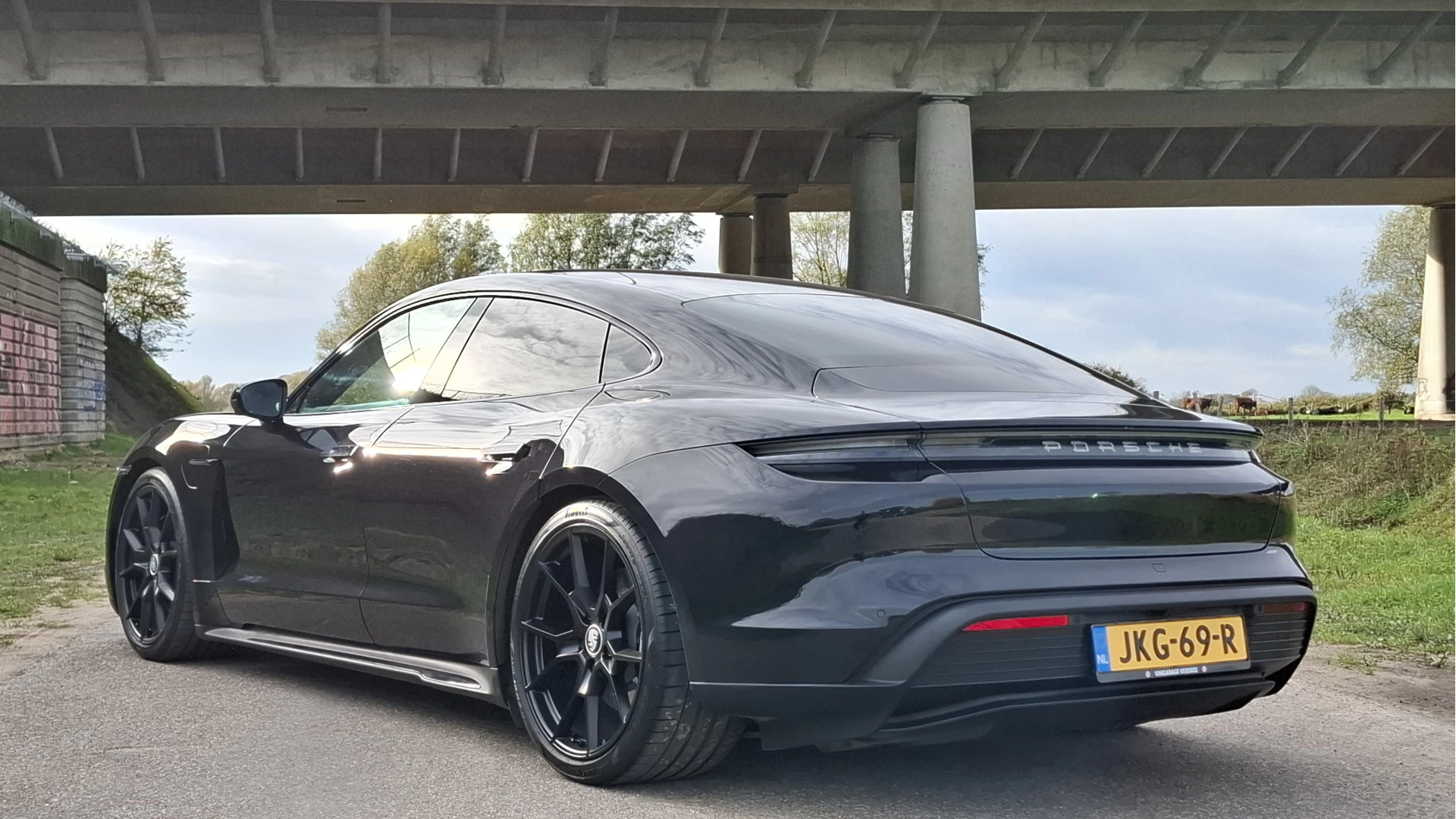 Hoofdafbeelding Porsche Taycan