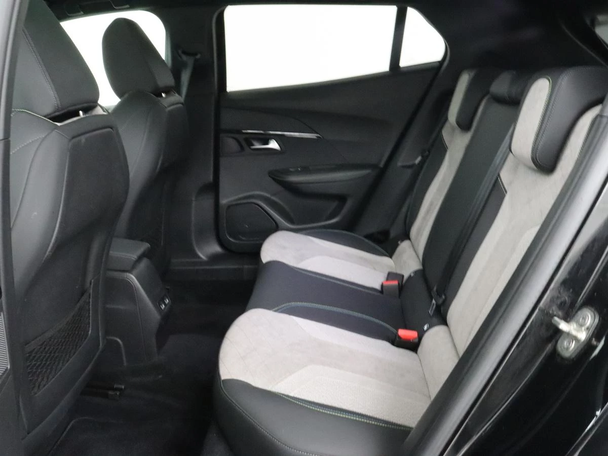 Hoofdafbeelding Peugeot e-2008