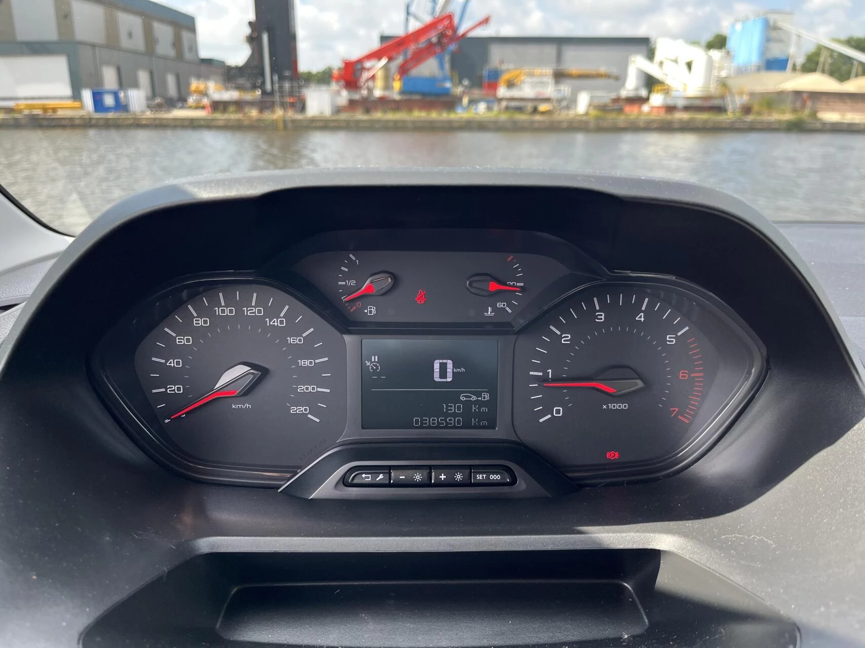 Hoofdafbeelding Peugeot Partner