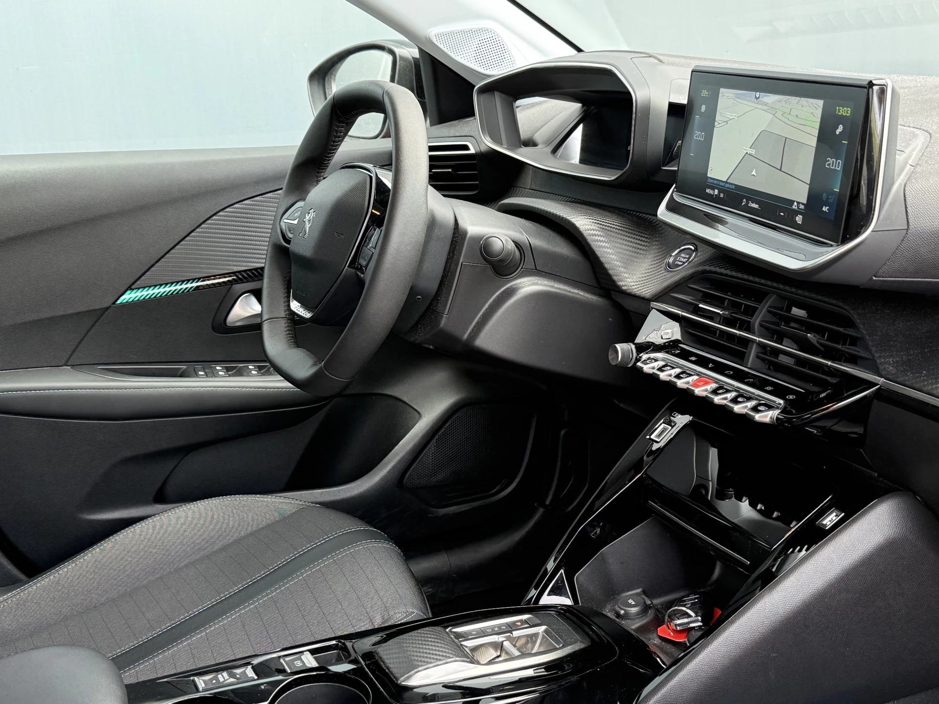 Hoofdafbeelding Peugeot e-208