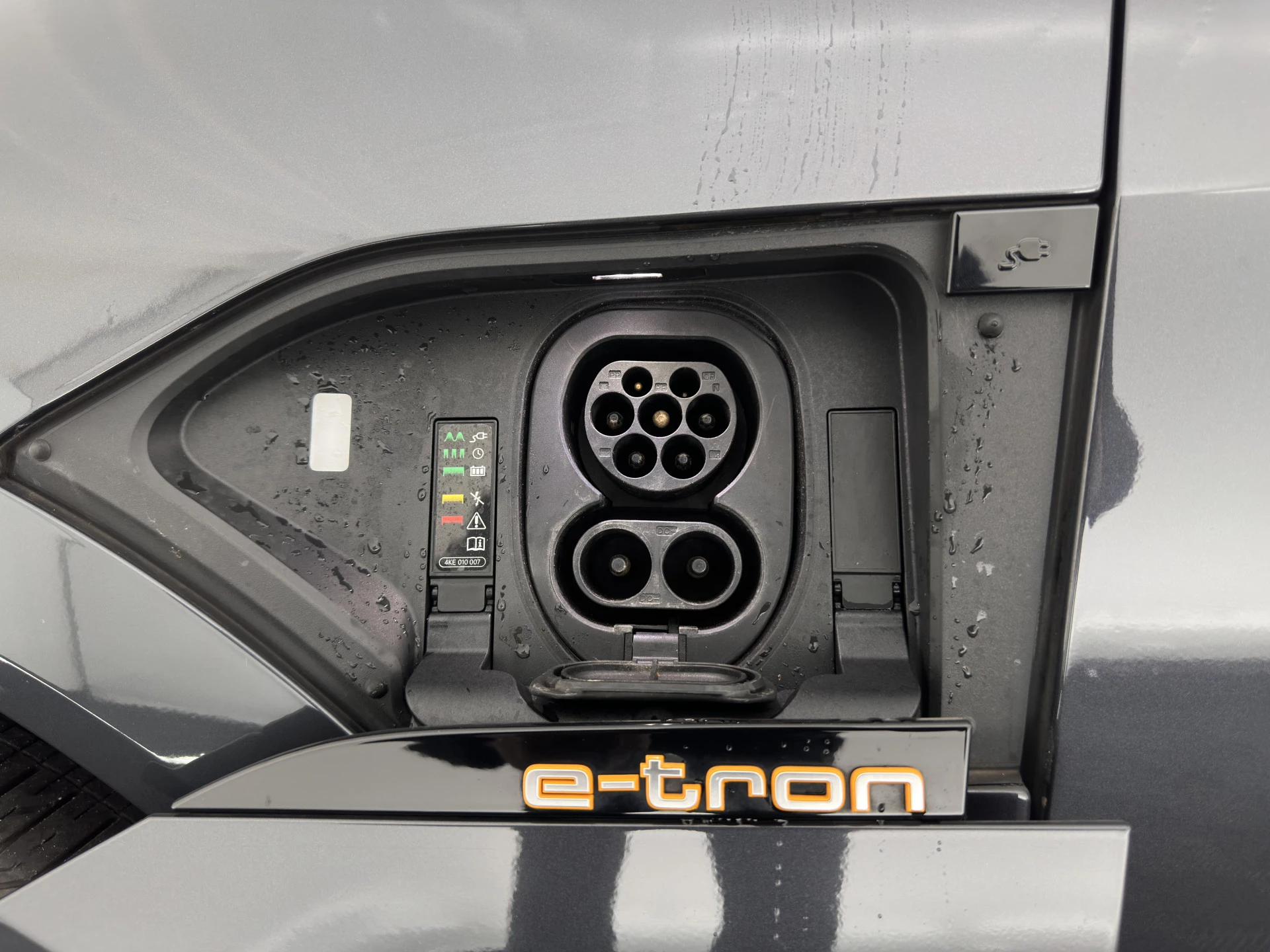 Hoofdafbeelding Audi e-tron