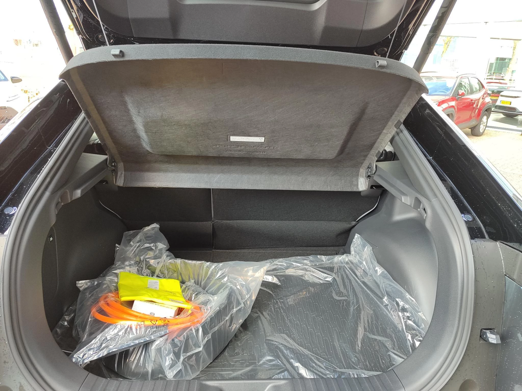 Hoofdafbeelding Toyota C-HR+