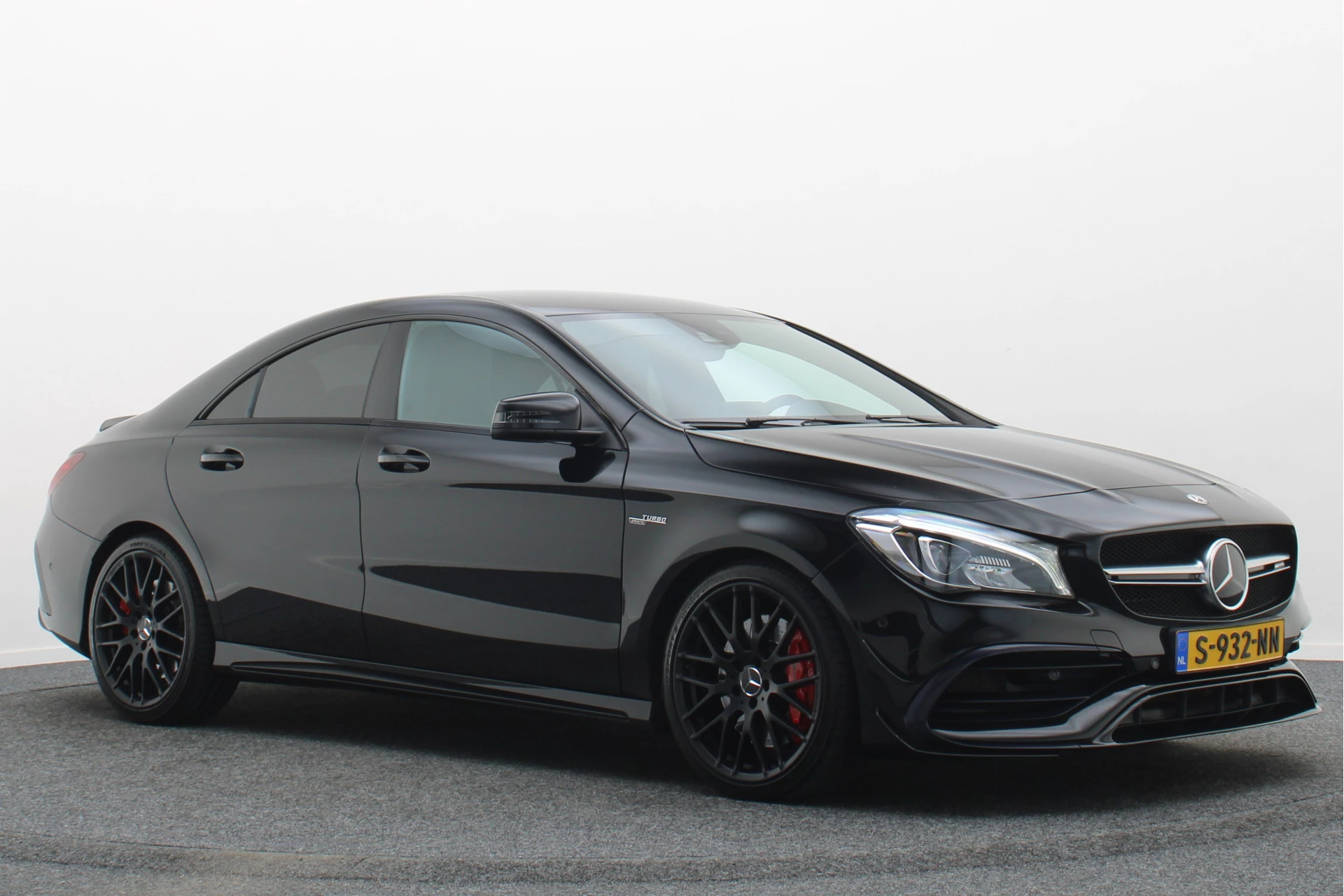Hoofdafbeelding Mercedes-Benz CLA
