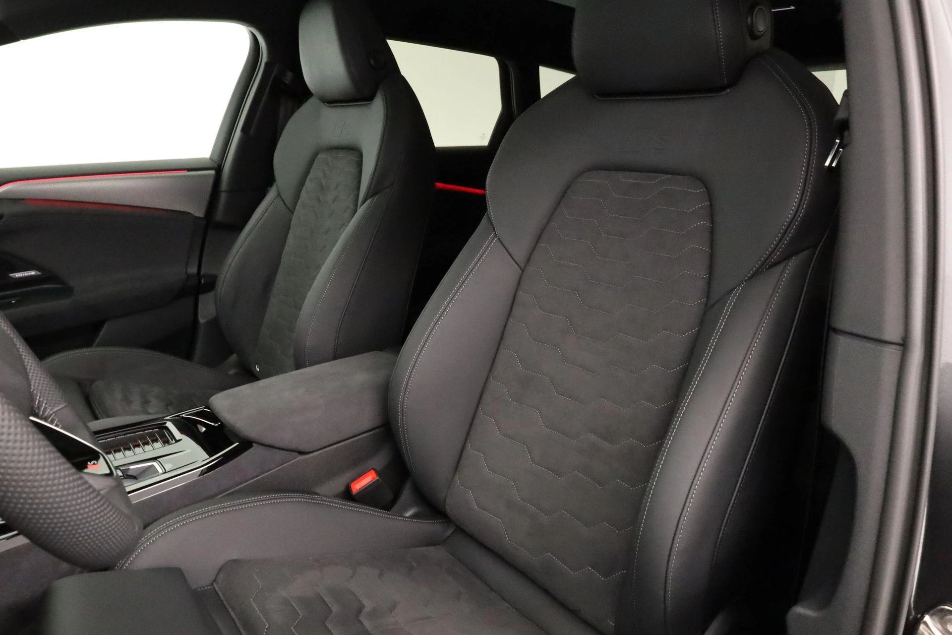 Hoofdafbeelding Audi A6 Avant e-tron
