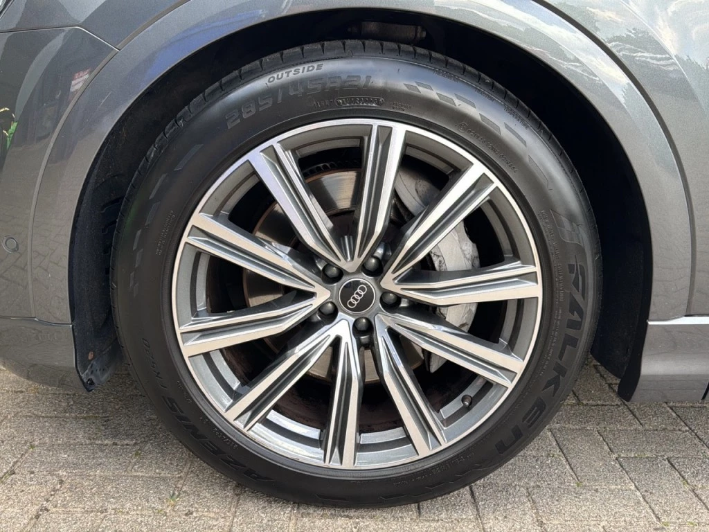 Hoofdafbeelding Audi Q8