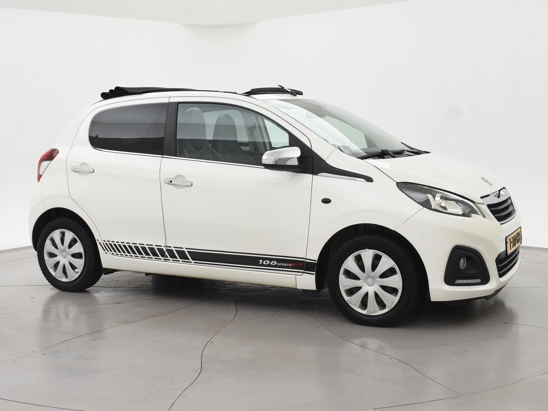 Hoofdafbeelding Peugeot 108
