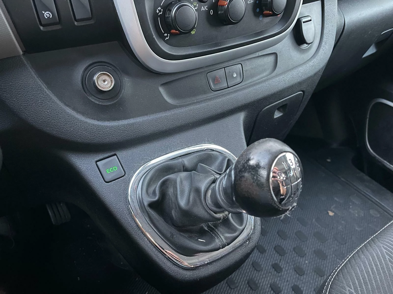 Hoofdafbeelding Nissan NV300