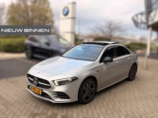 Mercedes-Benz A-Klasse 250 e Advantage AMG | Panoramadak | Burmester | Stoelverwarming | Memory Seat | Cruise Control | Camera | Apple Carplay | Ambiance Verlichting | Night Pakket | Keyless |