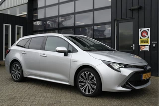 Toyota Corolla Touring Sports 1.8 Hybrid First Edition | NL-Auto | Dealer Onderhouden | Carplay