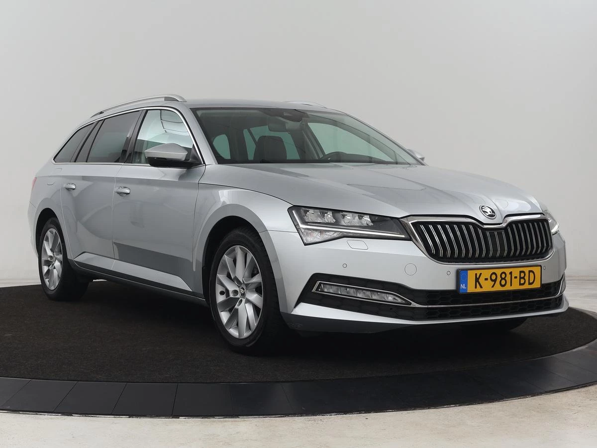 Hoofdafbeelding Škoda Superb