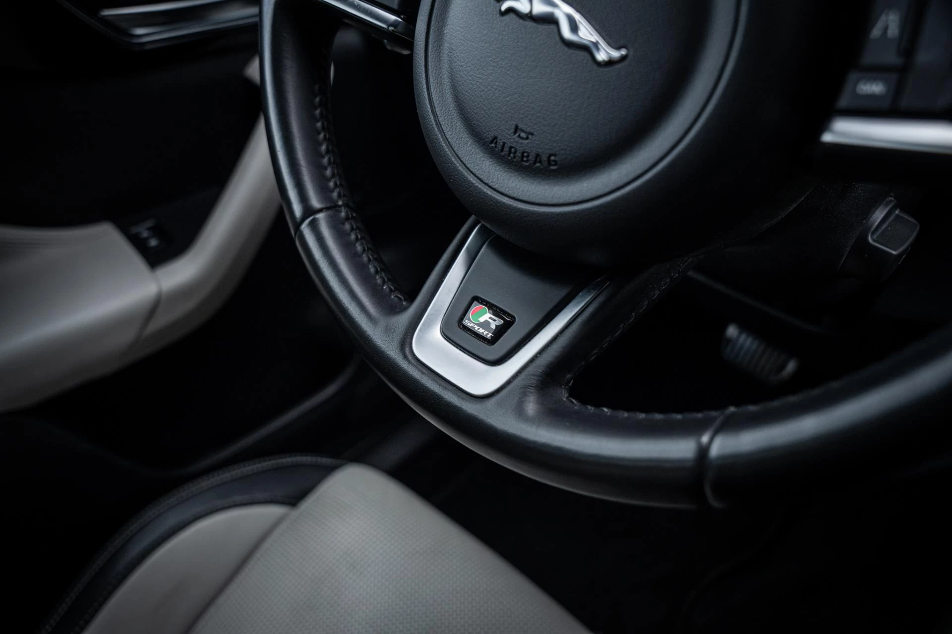 Hoofdafbeelding Jaguar F-PACE