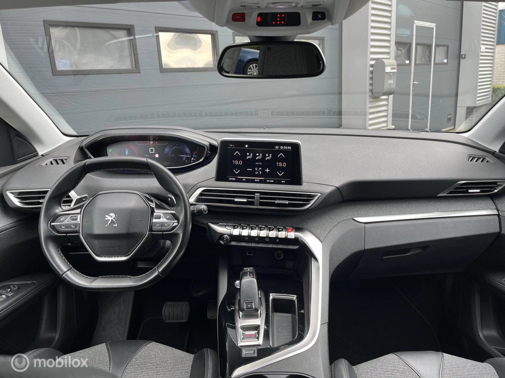 Hoofdafbeelding Peugeot 5008