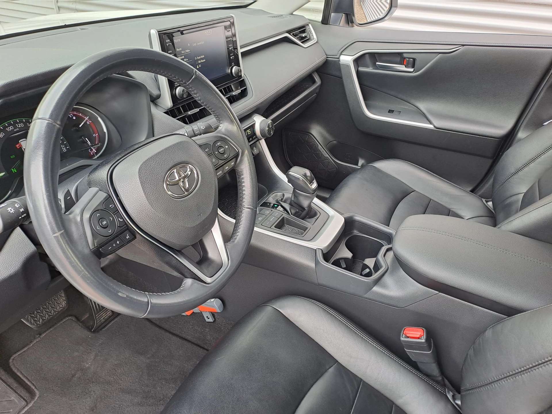 Hoofdafbeelding Toyota RAV4