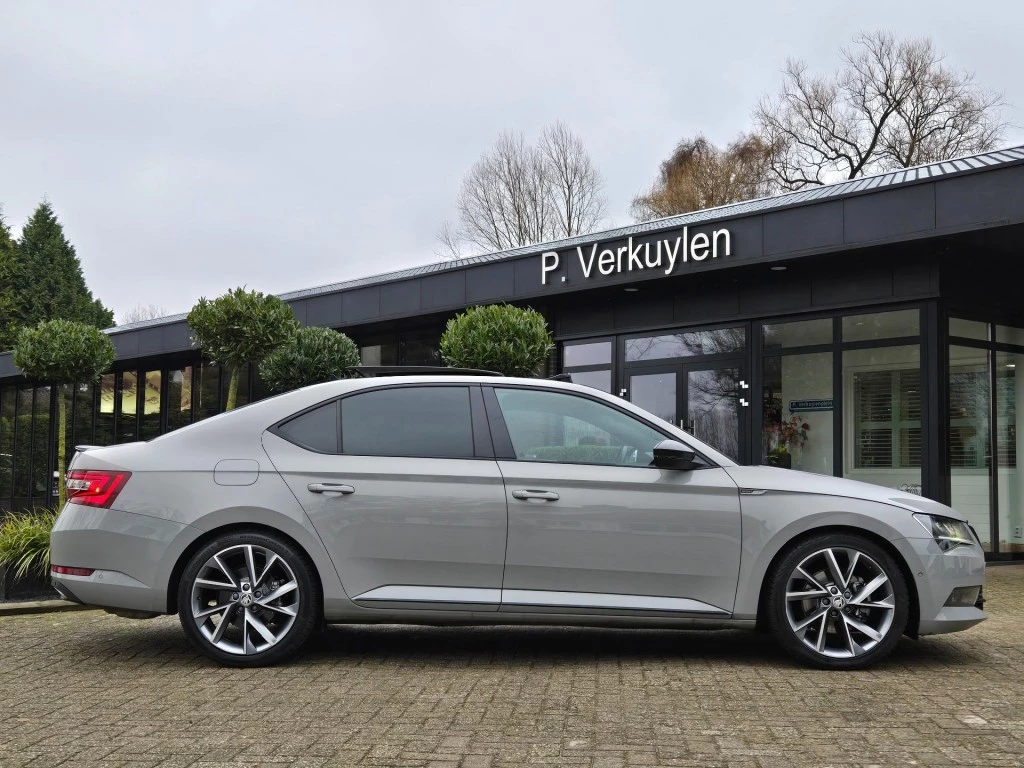 Hoofdafbeelding Škoda Superb