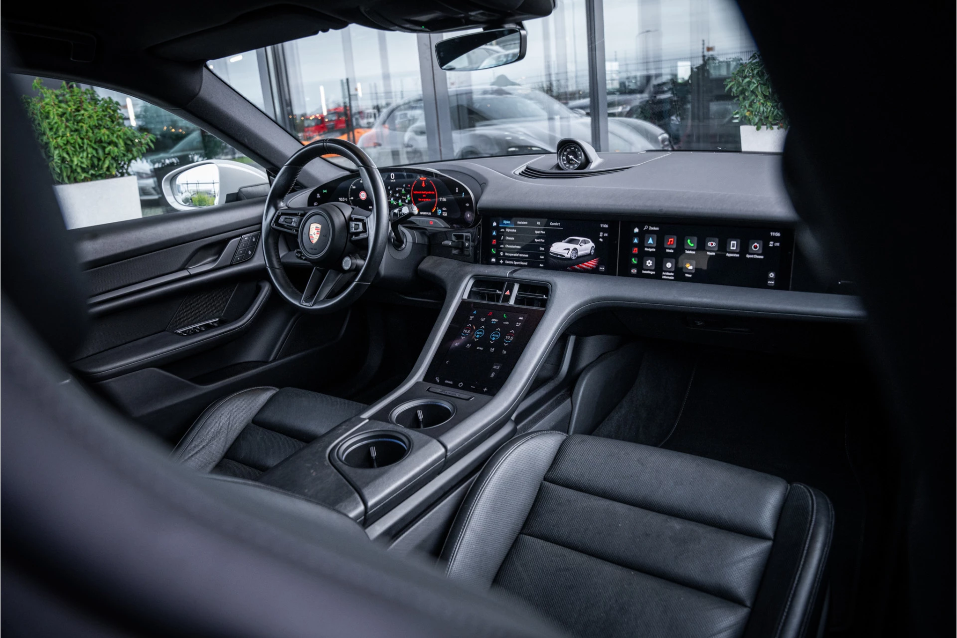 Hoofdafbeelding Porsche Taycan