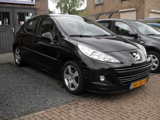 Peugeot 207 1.6 Premiere, 5 Drs, trekhaak