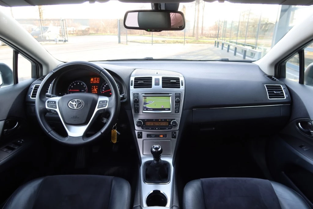 Hoofdafbeelding Toyota Avensis