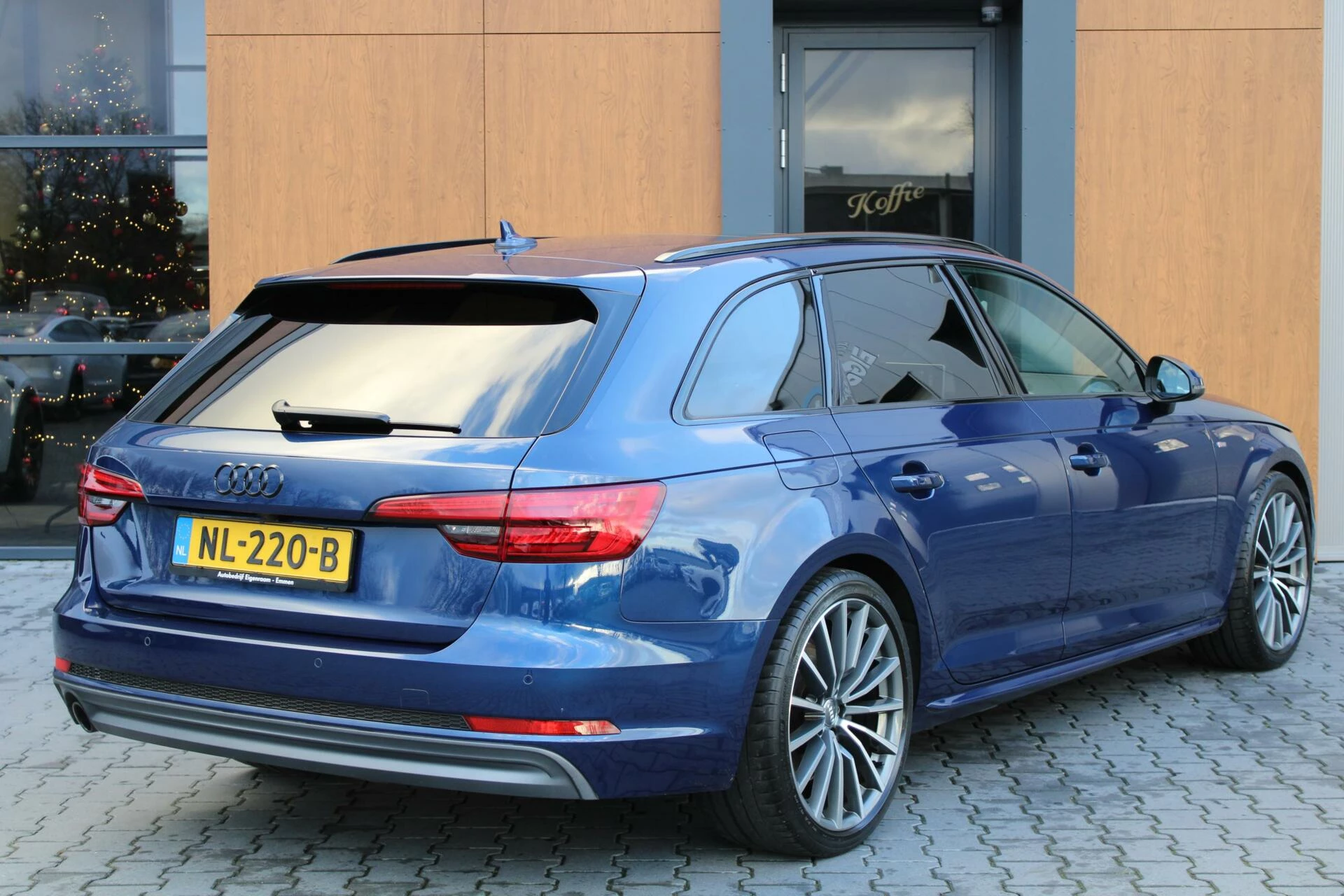 Hoofdafbeelding Audi A4