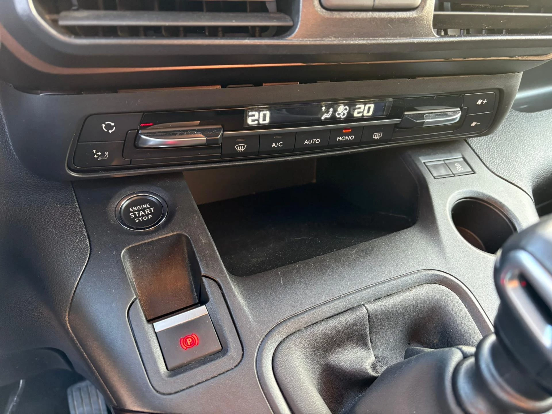 Hoofdafbeelding Peugeot Rifter