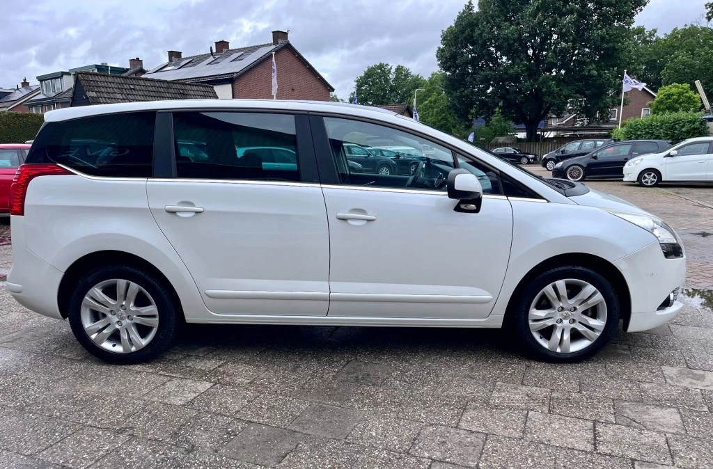 Hoofdafbeelding Peugeot 5008